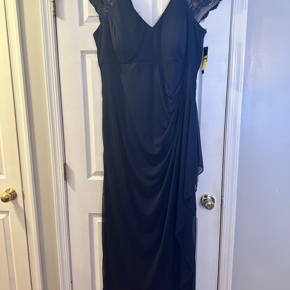 Elegant Navy Blue Lace Accent Evening Dress